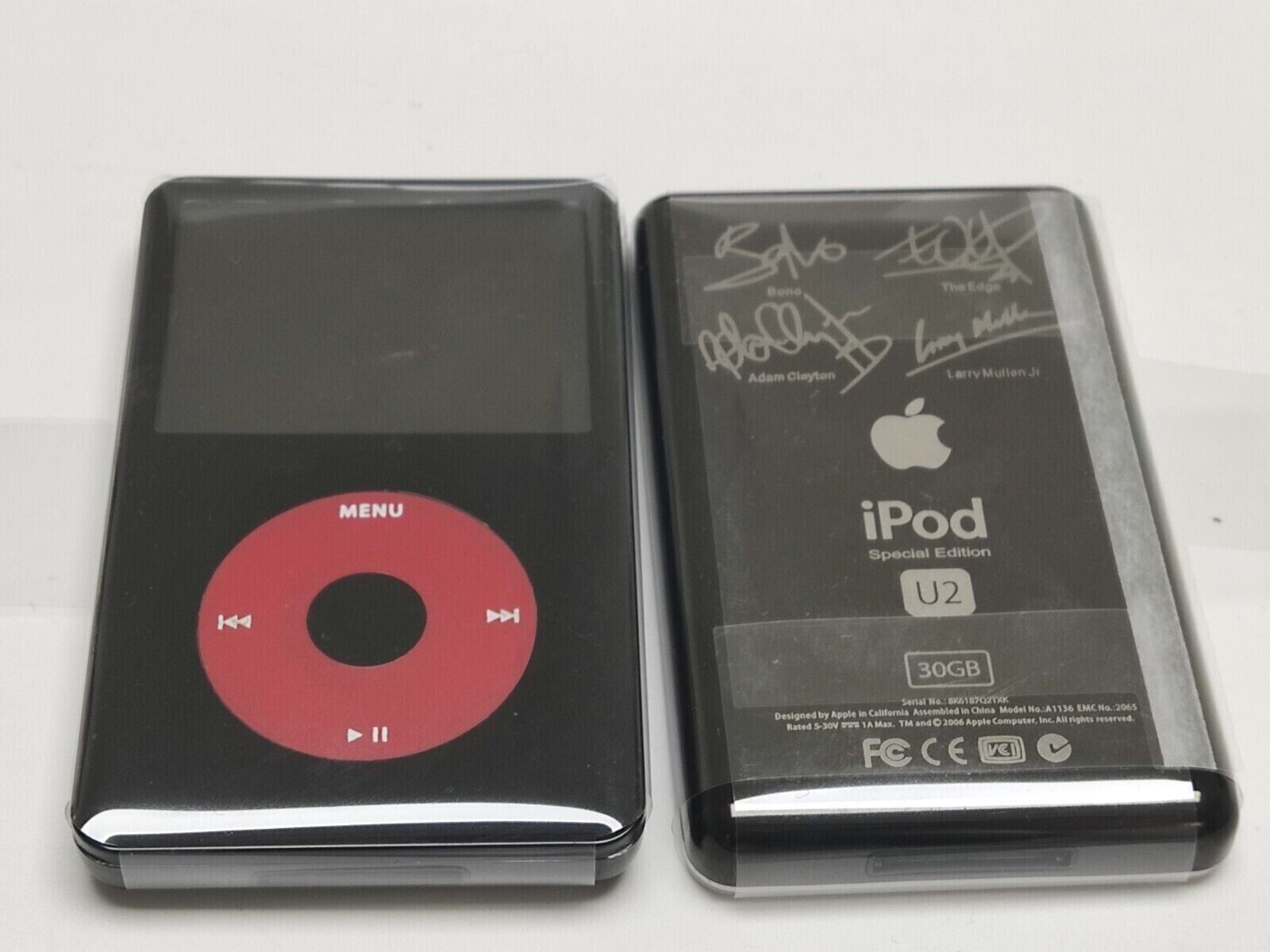 Brand New Apple iPod Classic Vdieo 5th 30GB U2 Special Edition 