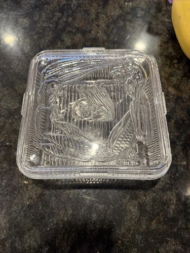 Vintage Federal Glass 8.5" Square Refrigerator Dish Box Embossed Vegetable w/Lid