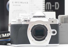 Olympus OM-D E-M10 Mark III 16.1MP Silver 3983 Shots Original Box Z6549A