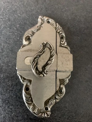 Un Ancien verrou Targette Loquet Fermeture de porte meuble etc.. - Photo 1/3