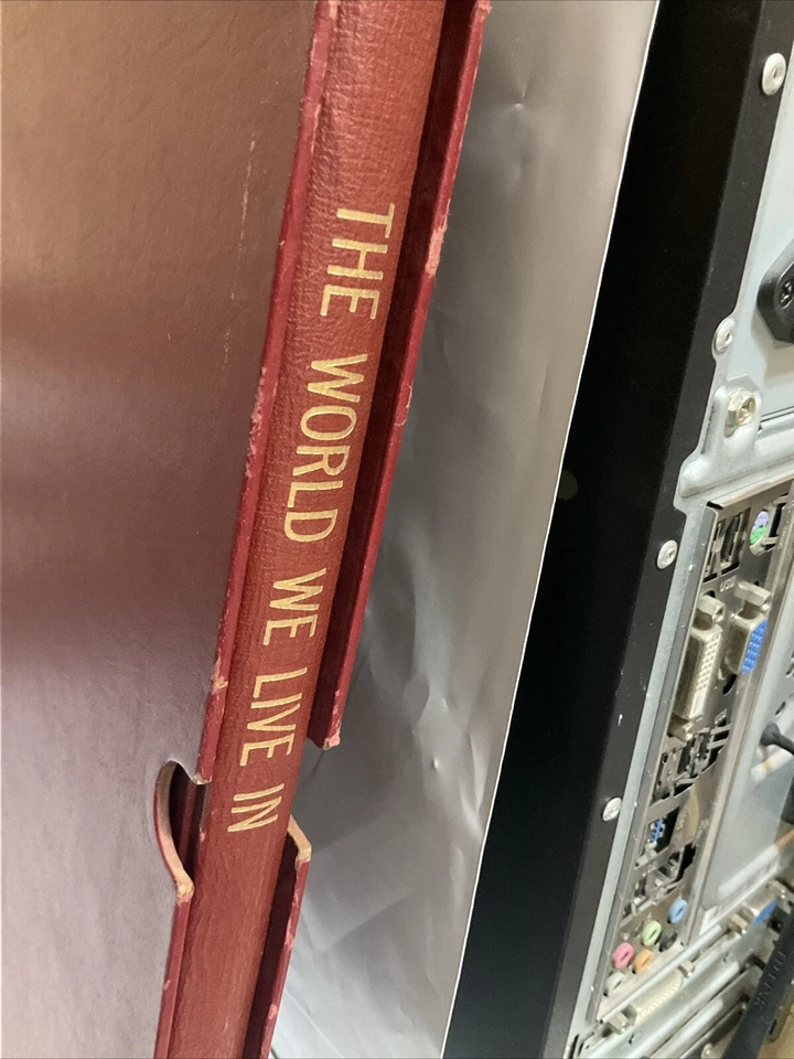 The World We Live In. Time-Life staff. Hardcover 1955. Very large, illustrated. - Image 2 of 4