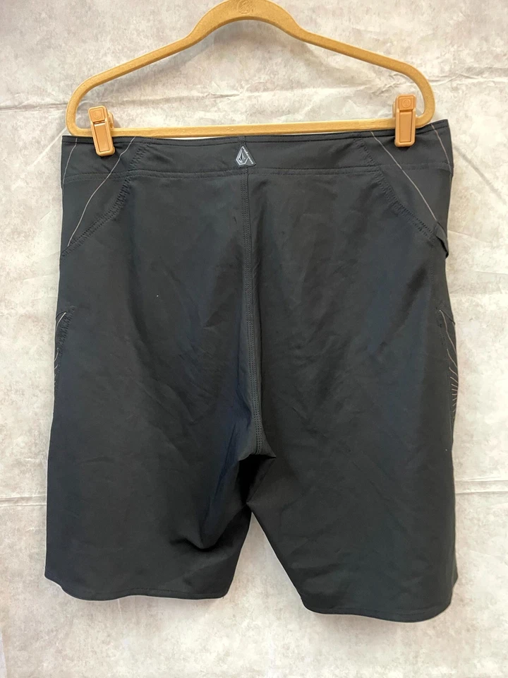 Volcom Armstrong Solid Men's Black Drawstring Shorts Size 36 - Image 2 of 4