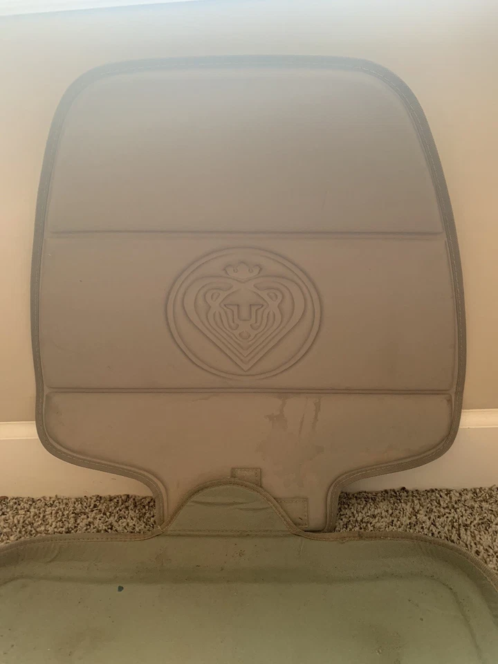 Almohadilla protectora/alfombra beige/bronceada para ahorrar asiento de coche Prince Lionheart Foto 3 de 4