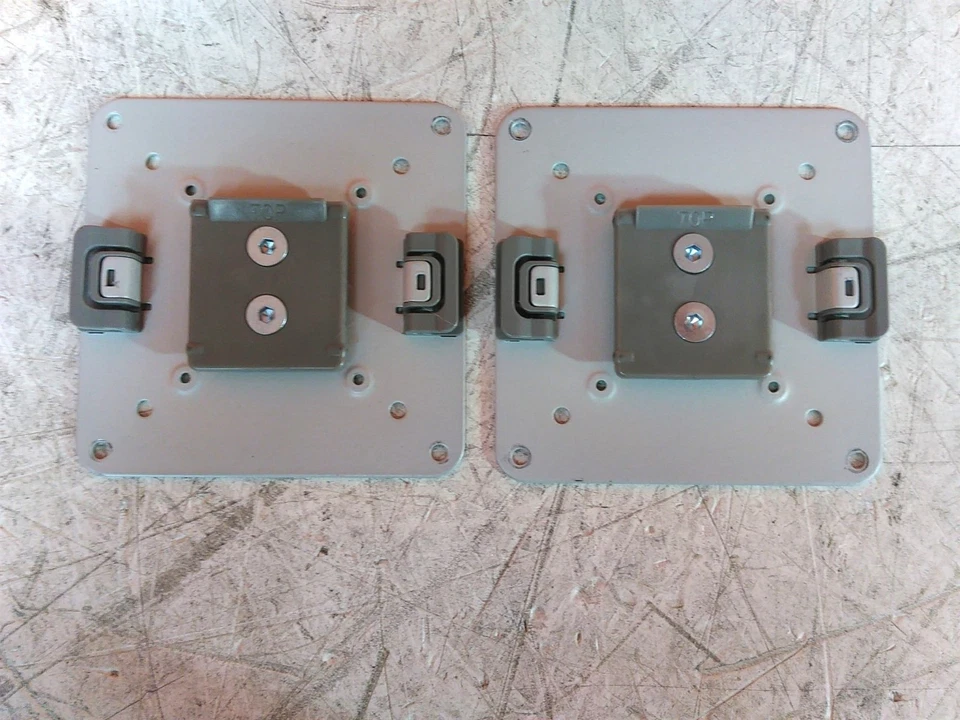 2 Stück HumanScale VESA-Platte für die M2 Monitorständer