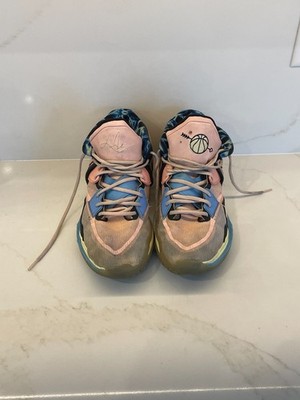 Nike Kyrie 8 Infinity VALENTINES DAY Sneakers Men Size 12 Pink Basketball Shoes