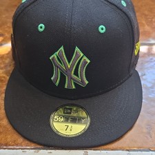 New Era 59FIFTY New York Yankees MLB Fitted Hat Black/Green Size 7 3/8