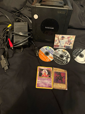 Nintendo GameCube DOL-001 Console Bundle w/ Power, A/V Cable, 3 Games NTSC-U/C