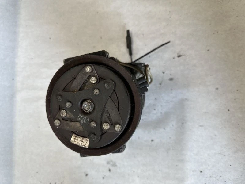 AC Compressor Fits 01-04 TRACKER 1904349 - Image 3 of 4