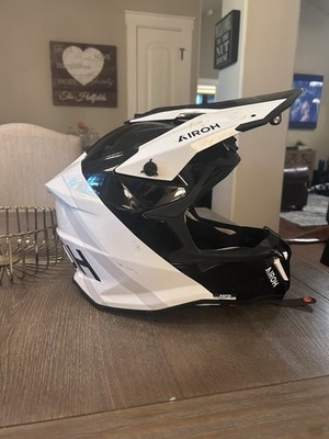 Airoh Stryker Adult Motocross Helmet Size Medium