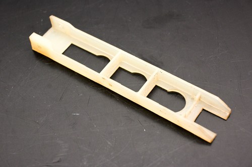 OMC 206404 Push Button Yoke NOS - Foto 1 di 3
