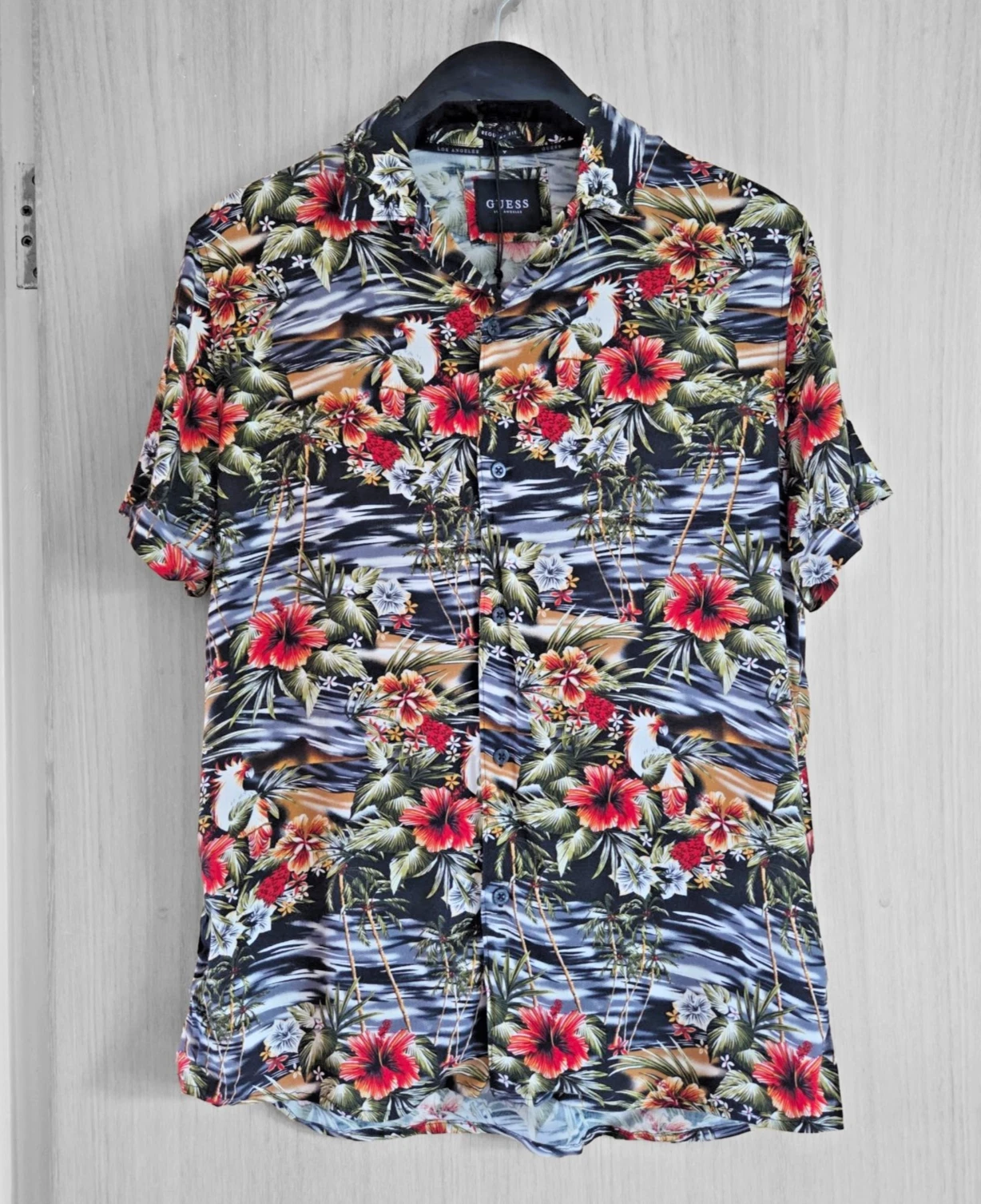 Guess Black Hawaiian short sleeve shirt - Size Medium