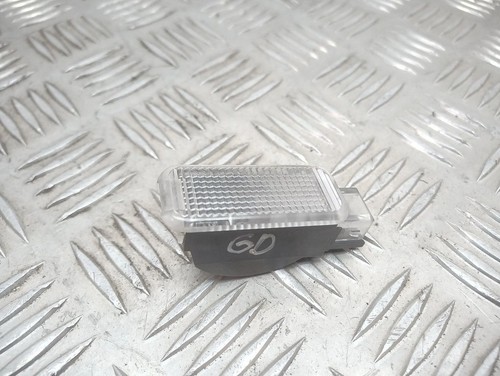 Volkswagen PASSAT B5.5 2003 Sonstige Leuchte Innenraum 3B0947415B UST101606