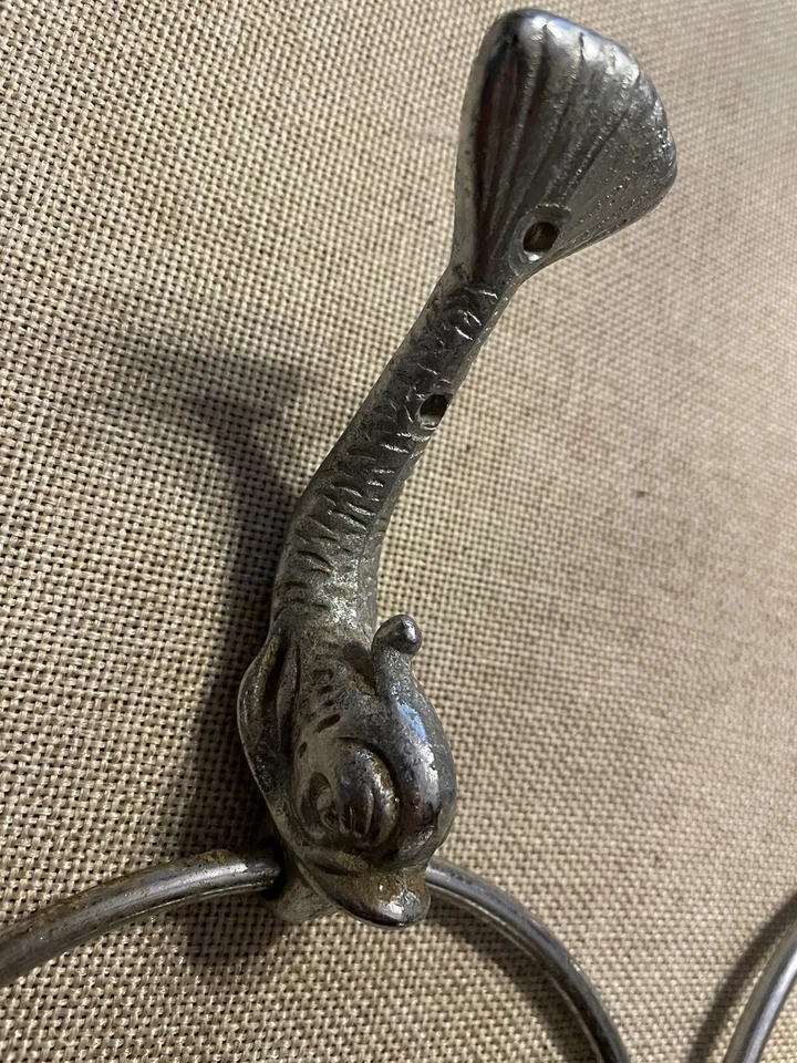 复古银色锦鲤鱼毛巾环支架 中世纪 MCM 2 件套 — 第 2/4 张图片