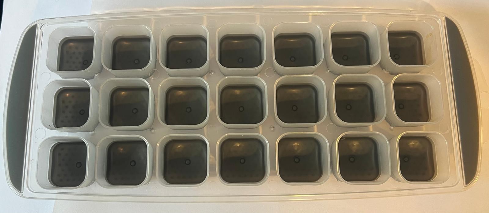 Silicone Ice Cube Tray 21-Cavity Grey Stackable Flexible Easy Release