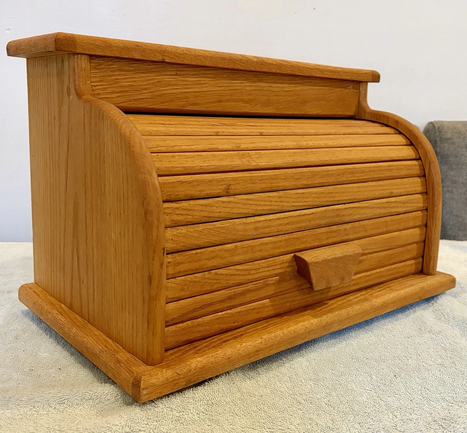 Large Roll Top Solid Oak Farmhouse Handmade Breadbox Vintage MINT
Opens in a new window or tab