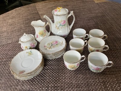Vintage Porcelain Miniature 20 PC Tea Set - Unbranded - Beautiful