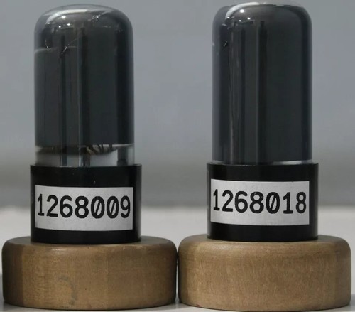 6V6GT\G-JAN Sylvania black coated Glass Made USA Amplitrex tested 1MP #1268018/9 - Picture 3 of 7