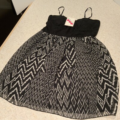 Three Pink Hearts Black & White Trixxi Short Dress Women s L  NWT