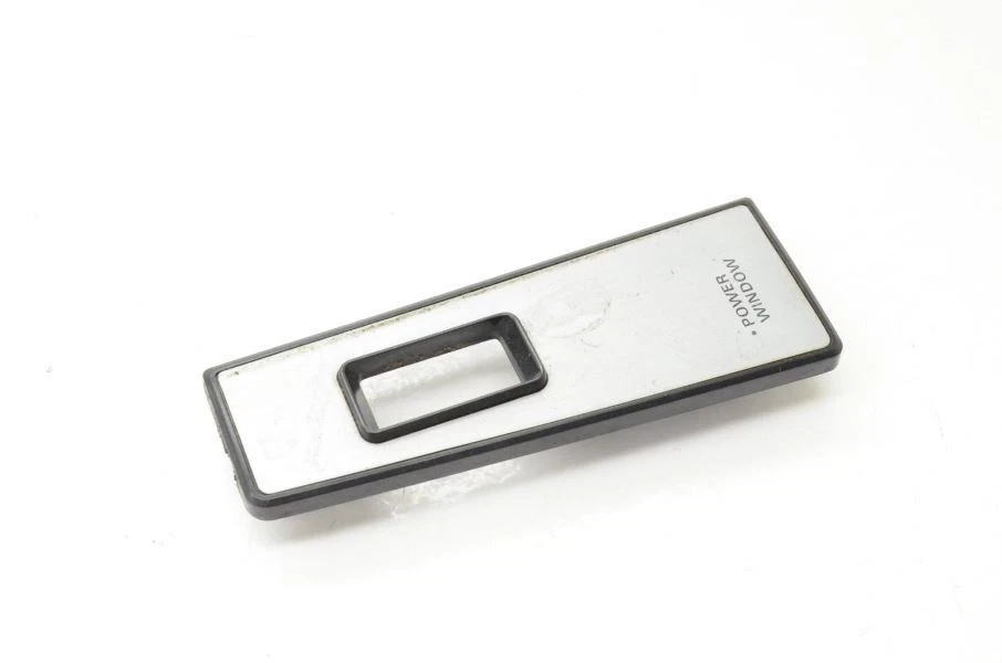 1984-1986 Nissan 300ZX Z31 2+0 Passenger Right Side Window Switch Bezel Foto 3 de 4