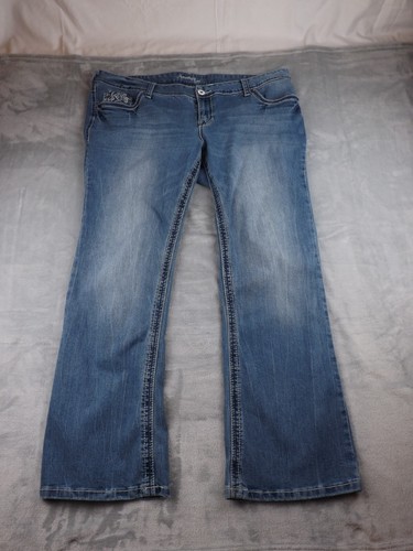 Amethyst Jeans Women's Size 20 Flared Leg Embroidered/Rhinestone Pockets