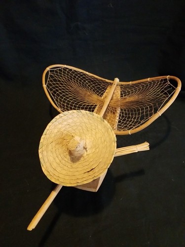 Vtg. Hand Made Straw/Reed Fisherman in Boat w/Net Wearing Straw Hat - Picture 4 of 8