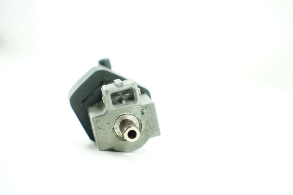 Válvula solenóide desviadora de vácuo combinada Audi Allroad C5 01-05 Egr 078906283A - Imagem 3 de 4