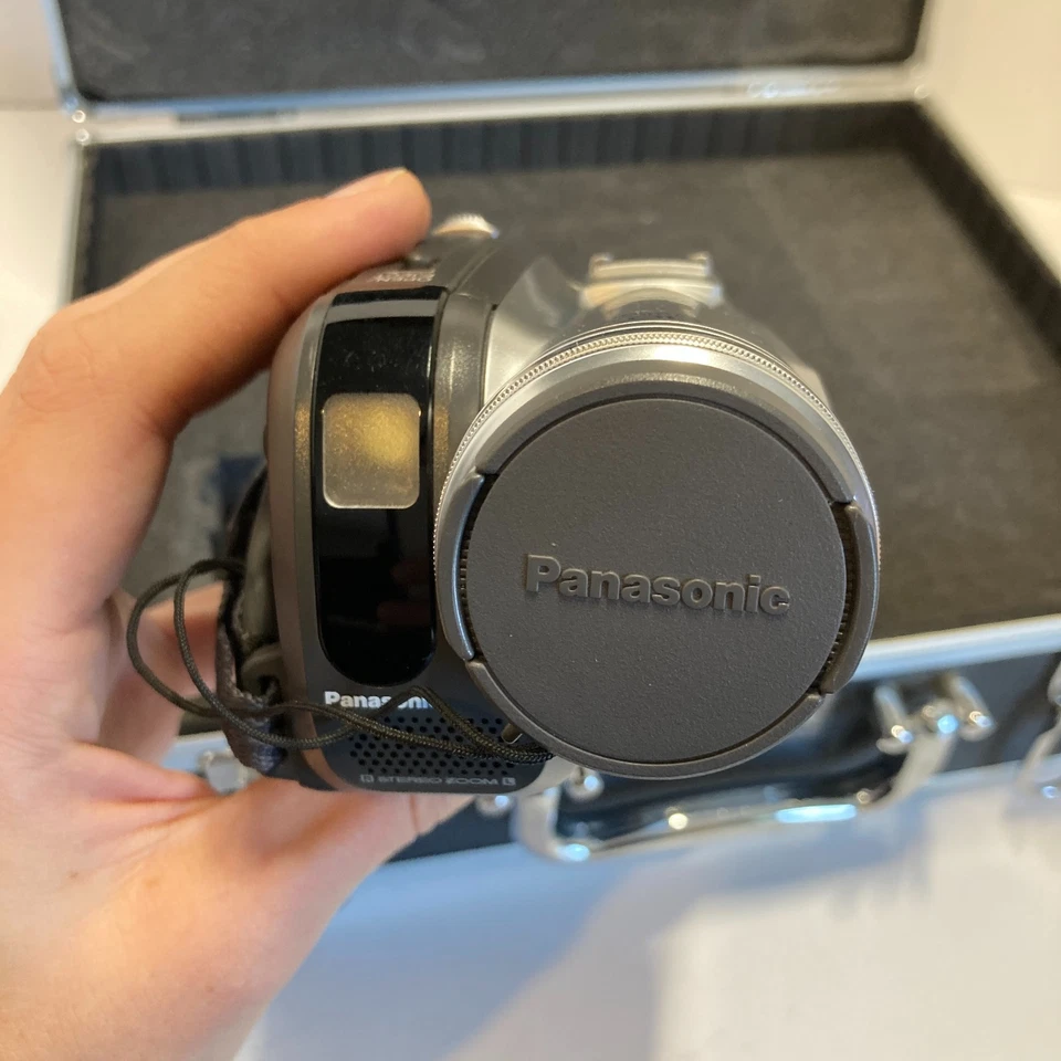 Panasonic PV-GS85 Mini DV Camcorder 32x Optical Zoom O.I.S. W Acc & Case Tested - Image 2 of 4