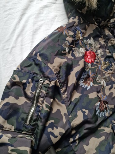 Green camo bomber jacket with fur hood and fleece lining fluffy Zara size Small - Picture 5 of 9