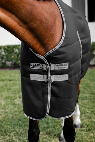 Horseware Rambo Stable Rug New Microfibre MediumWeight 200g Navy/Black 5'6'-7'3' - 第 9/21 張圖片