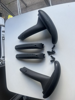 Herman Miller Mirra 2 Arme und Pads Stützen und Beschläge