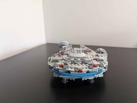 Lego Star Wars set 7778: Midi-scale Millennium Falcon