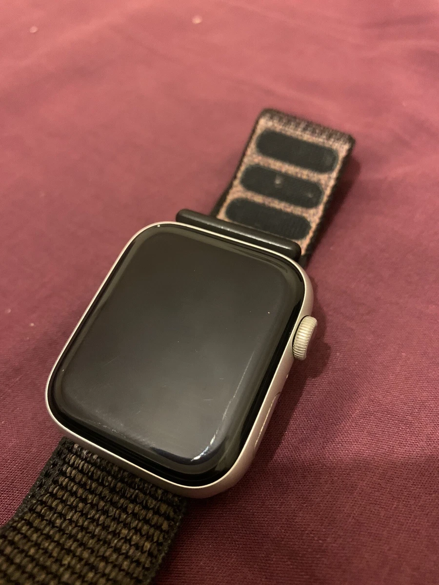 Apple Watch Series 5, Nike Edition, GPS 44mm / silver Aluminum | eBay