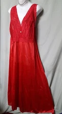 Amoureuse Red Nightgown Robe Set Lace Bodice Sexy Long Nylon Medium  38" BUST