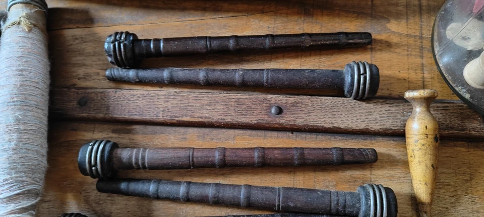 9 Wooden Pirns Quills Shuttle boat Vintage Thread Spools Industrial Sewing Loom - Image 4 of 4