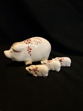 Vtg. Ceramic Pig w/3 Piglets, Momma-3" H x 5.5" L x 1.5" W, Piglets-1" H x 2" L