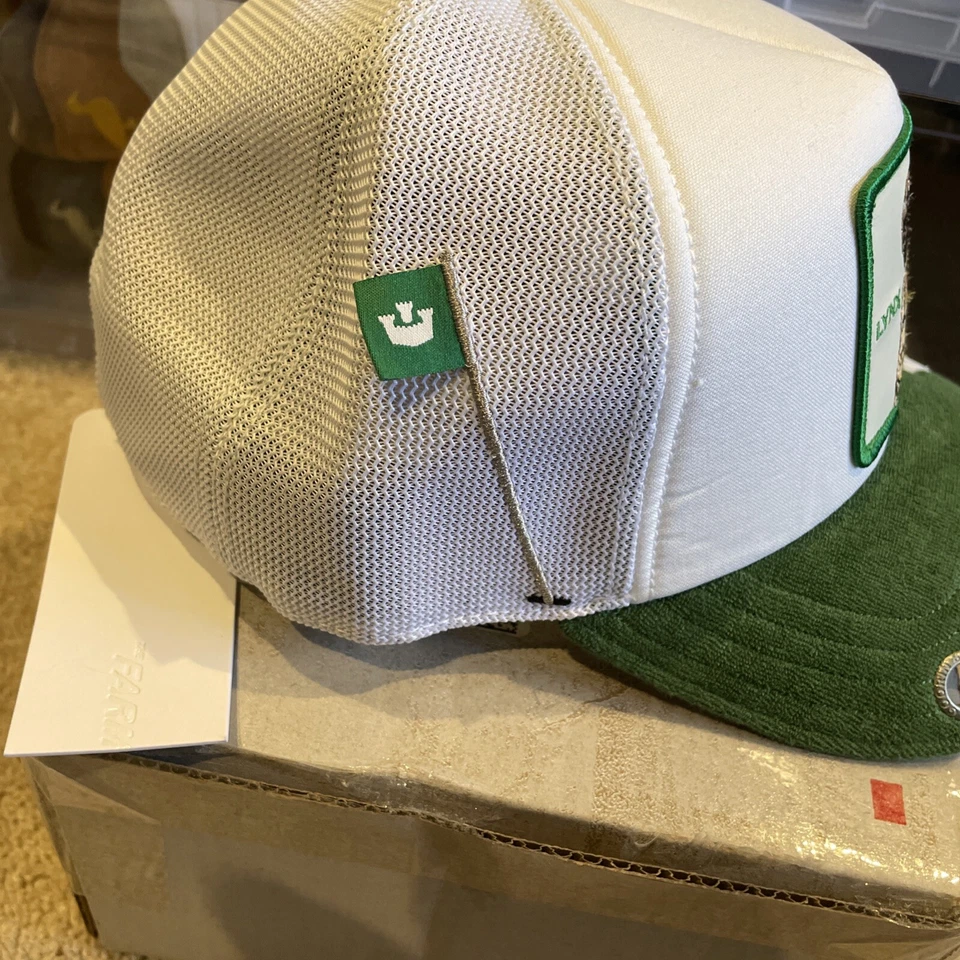 Sombrero de camionero Goorin Bros “¡Bonito agujero!” Lynx Golf Friday Drop NUEVO CON ETIQUETAS RARO Agotado Foto 4 de 4