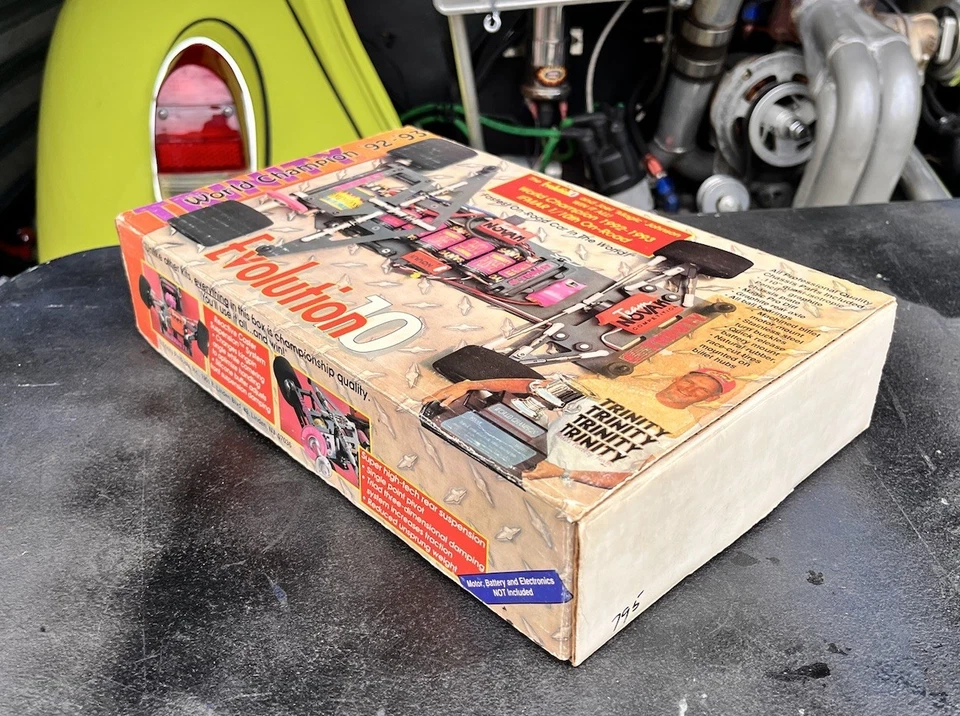 1994 Trinity RC 1:10 Evolution 10 On-Road Chassis ORIGINAL BOX ONLY - NO KIT - Image 3 of 4