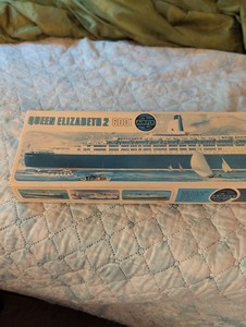 Queen Elizabeth 2 600th Scale Model Kit Airfix