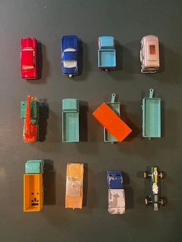 vintage diecast Lesney matchbox 60+ lot: cars, trucks, emergency & more + Case