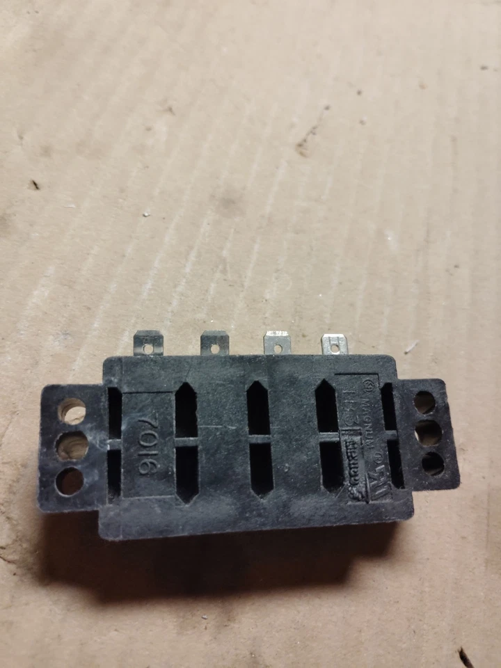 Magnum Terminal Block - Image 2 of 3