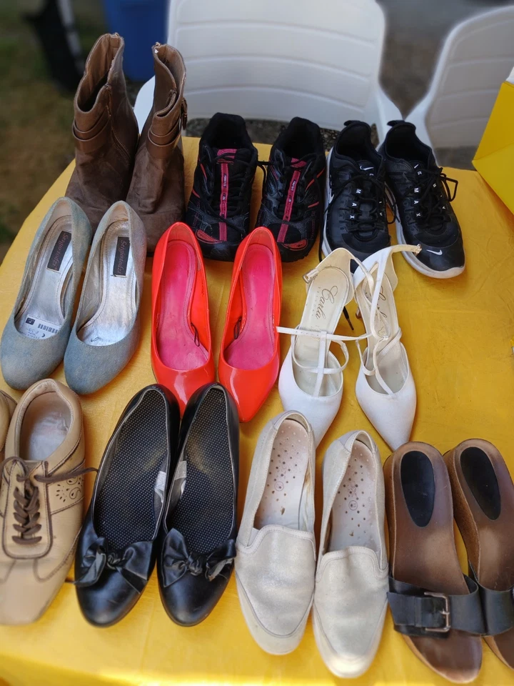 Geox Lot chaussures femme 39 décontracté cuir & synthétique multicolore - Photo 1/4
