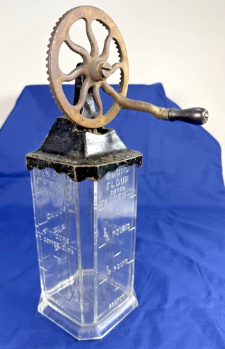 Vintage SILVERS CO. Cast Iron Egg Beater Glass Mixer 1 Quart BOOKLYN NEW YORK