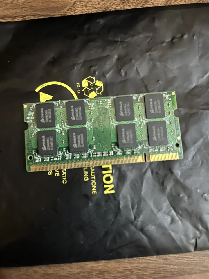 Corsair  4GB DDR2 800 MHz (PC2 6400) Laptop Memory (VS8GSDSKIT800D2) - Image 2 of 2