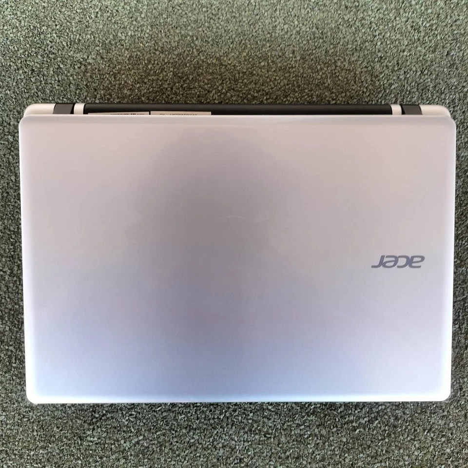 Gaming  Notebook WIndows 7 AMD E1 RAM 4GB SSD 120GB GPU 512MB Acer Aspire V5 - Immagine 2 di 4