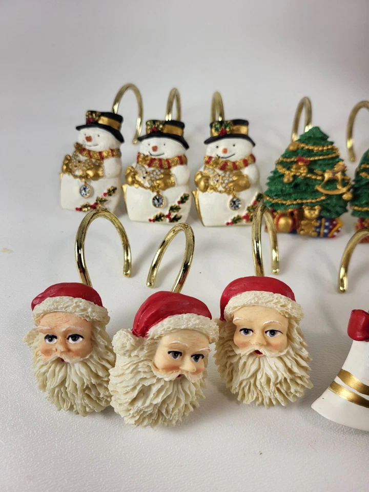 Ganchos de ducha de Navidad de Papá Noel - pintados a mano con cortina de ducha Foto 3 de 4