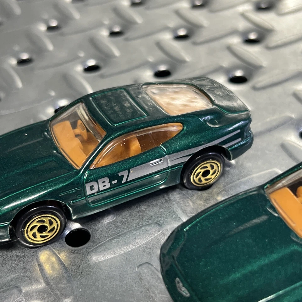 Matchbox Aston Martin DB-7 #059 MBX '94 Super Fast Green Mint Set - Image 3 of 4