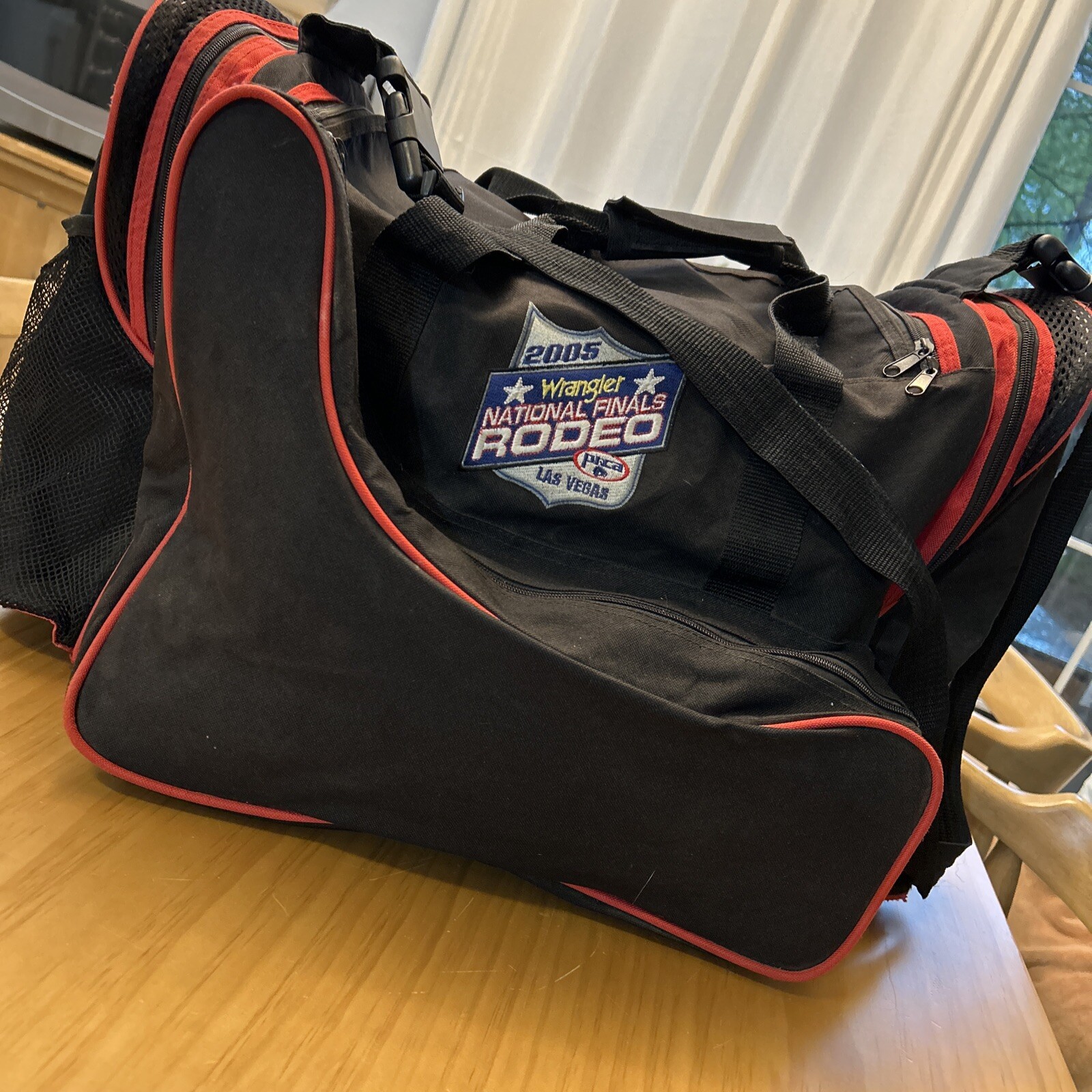 Justin Boots NFR PRCA Rodeo Wrangler 2005 Las Vegas BOOT DUFFLE Bag eBay