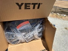 BRAND NEW IN BOX YETI LOWLANDS BLANKET CORAL LIKE TUNDRA HAUL M30 ROADIE PANGA