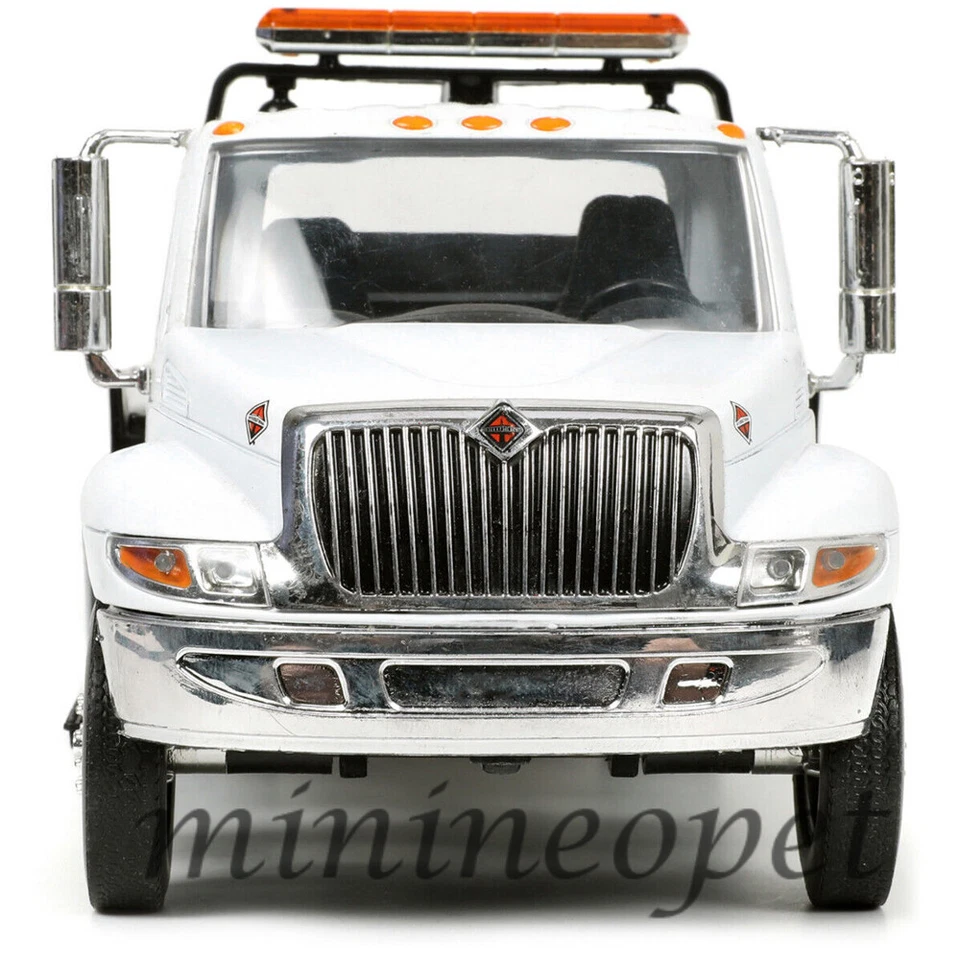JADA INTERNATIONAL DURASTAR 4400 CAMINHÃO CAÇAMBA PLANA CARRO FUNDIDO EM ESCALA 1/24 BRANCO 34040 - Imagem 2 de 4