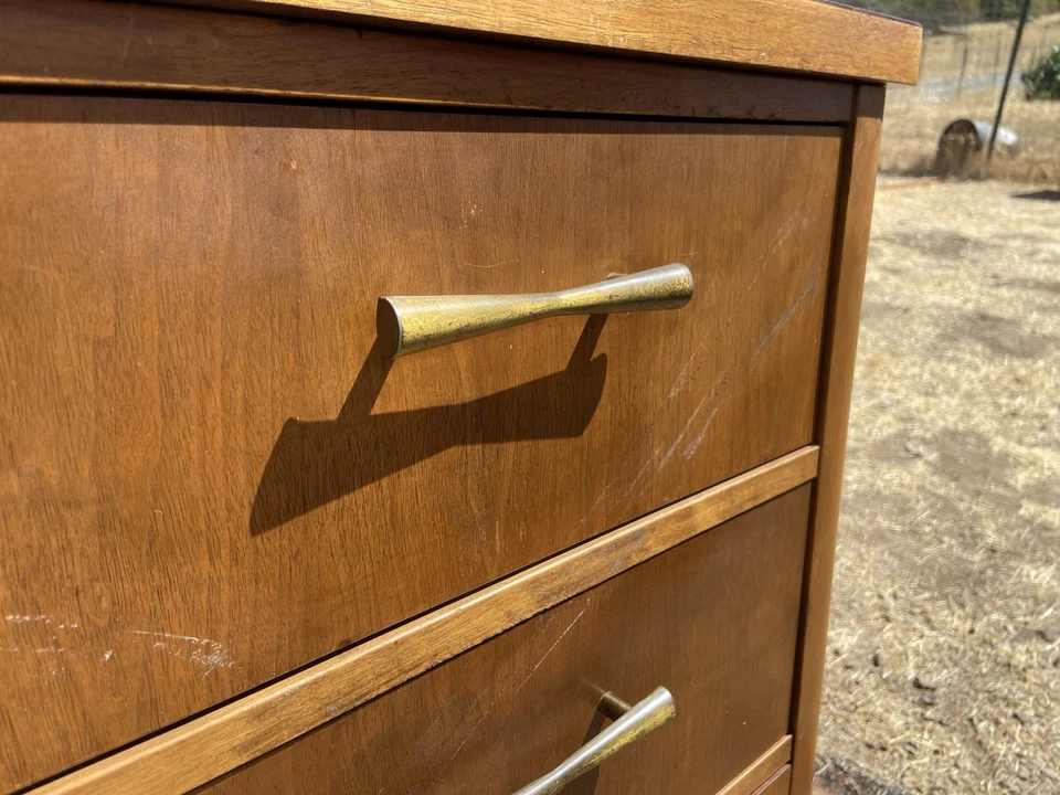 Mueble Jofco Vintage Mediados de Siglo Moderno Nogal Credenza Foto 2 de 4